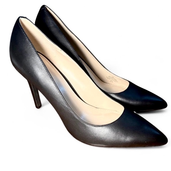 Nine West Black Leather Women's Heels - Picture 2 of 6